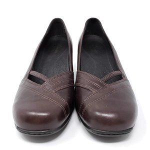 Clarks Artisan Leather Comfort Pumps